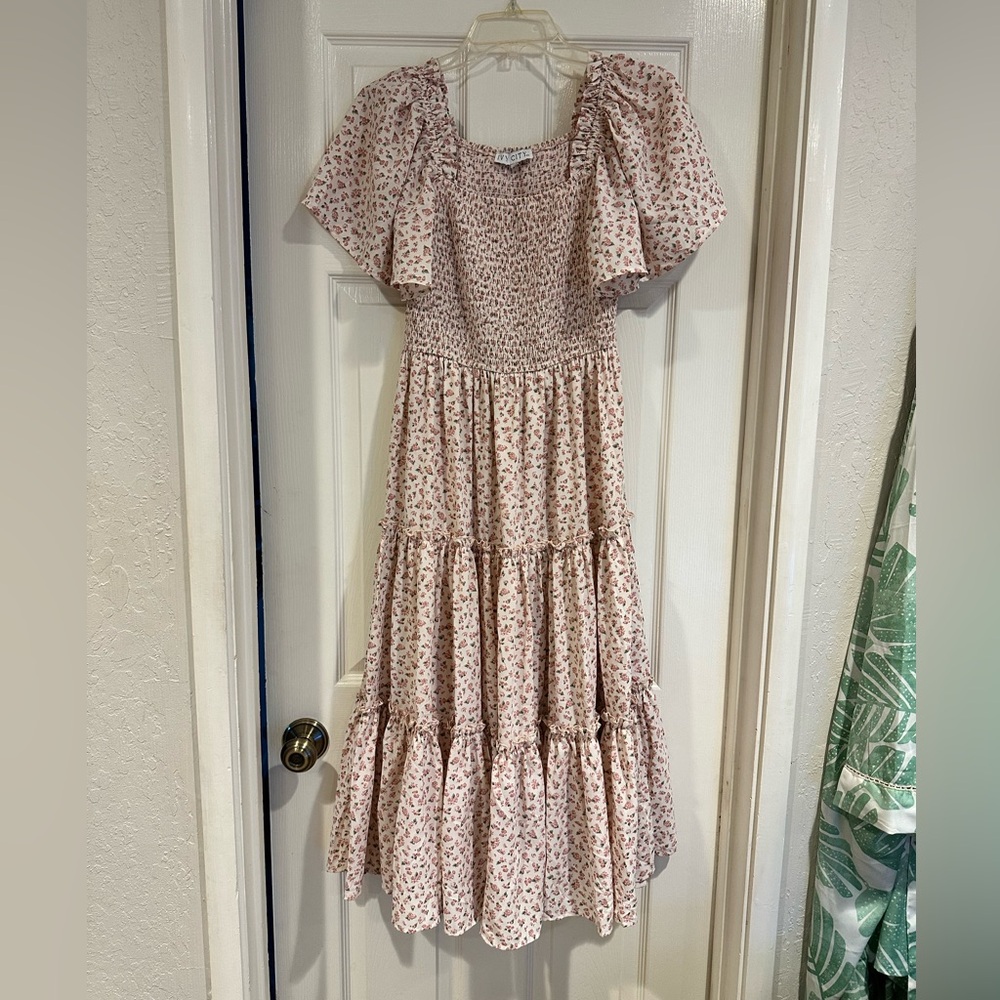 Ivy City Co. Sweet Posie Dress in Pink